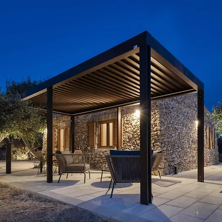Villa Carrubbu